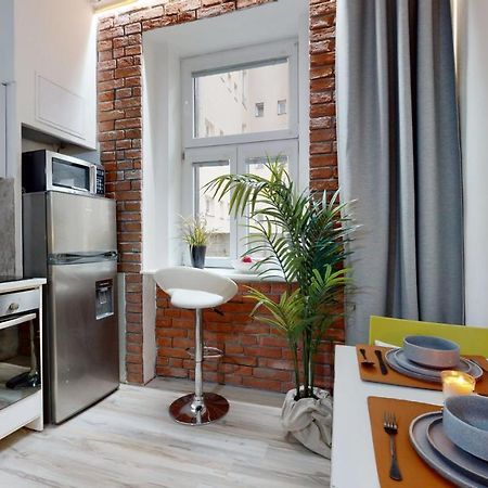 New Stylish Place For Couple บราติสลาวา ภายนอก รูปภาพ